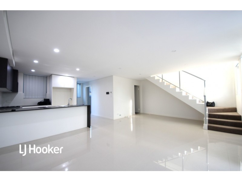 2/9 Rogers Street, Roselands NSW 2196