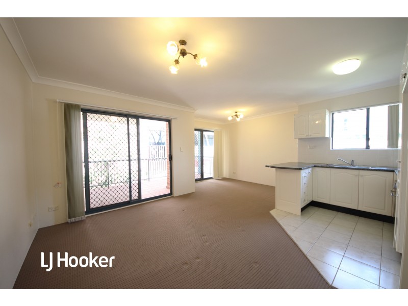 13/8-10 Gloucester Avenue, Burwood NSW 2134