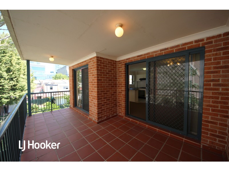 13/8-10 Gloucester Avenue, Burwood NSW 2134