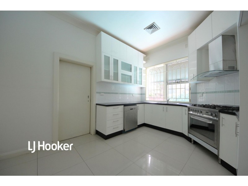 28 Loftus Street, Ashfield NSW 2131