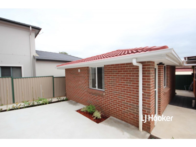 8 Simpson Ave, Burwood NSW 2134