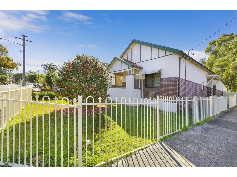 35 Woodside Ave, Burwood NSW 2134