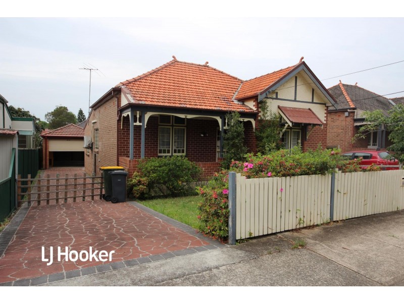 8 Lindsay Street, Burwood NSW 2134