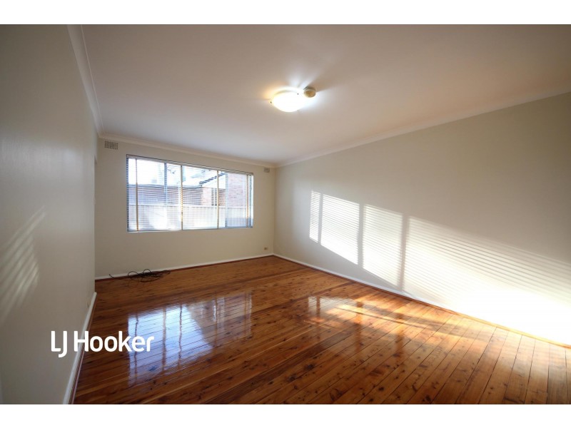2/21 Ridgewell Street, Roselands NSW 2196