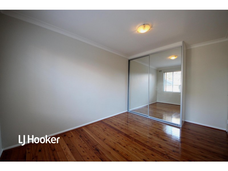 2/21 Ridgewell Street, Roselands NSW 2196