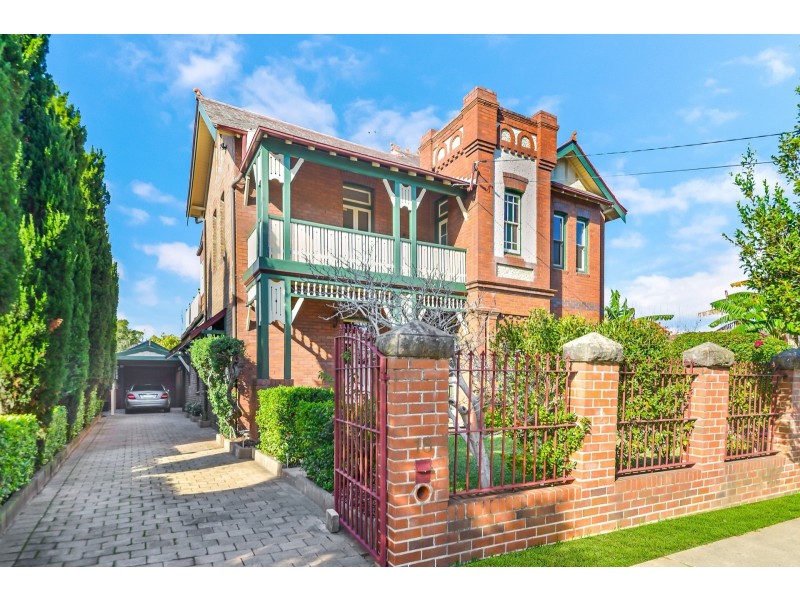 18 Gordon Street, Burwood NSW 2134