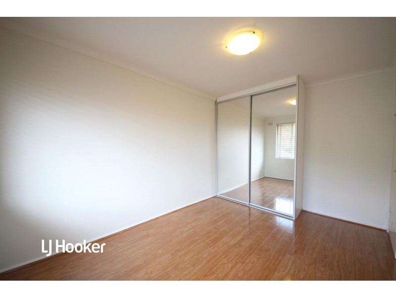 4/21 Ridgewell Street, Roselands NSW 2196