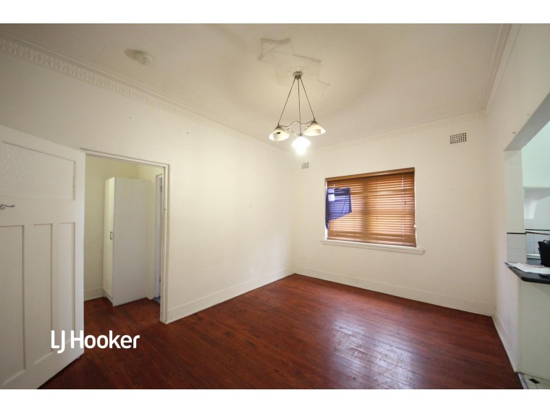 2/18 Railway Parade, Burwood NSW 2134