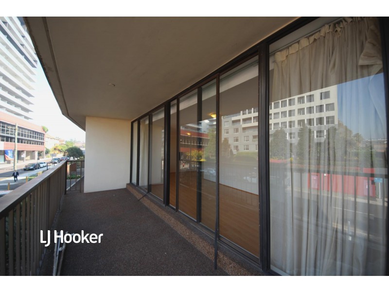 13/2-8 Park Avenue, Burwood NSW 2134