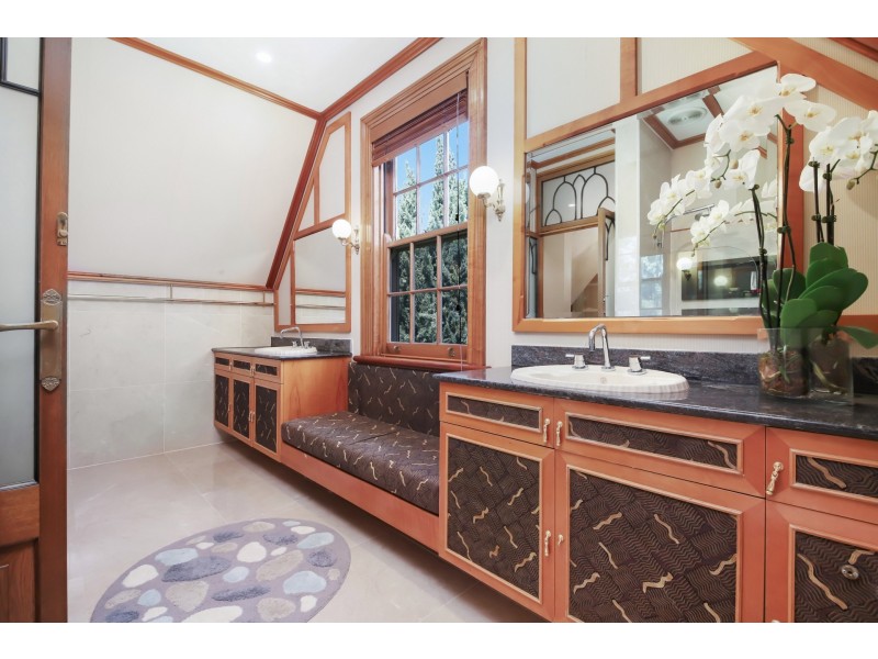 4 Woodside Avenue, Burwood NSW 2134