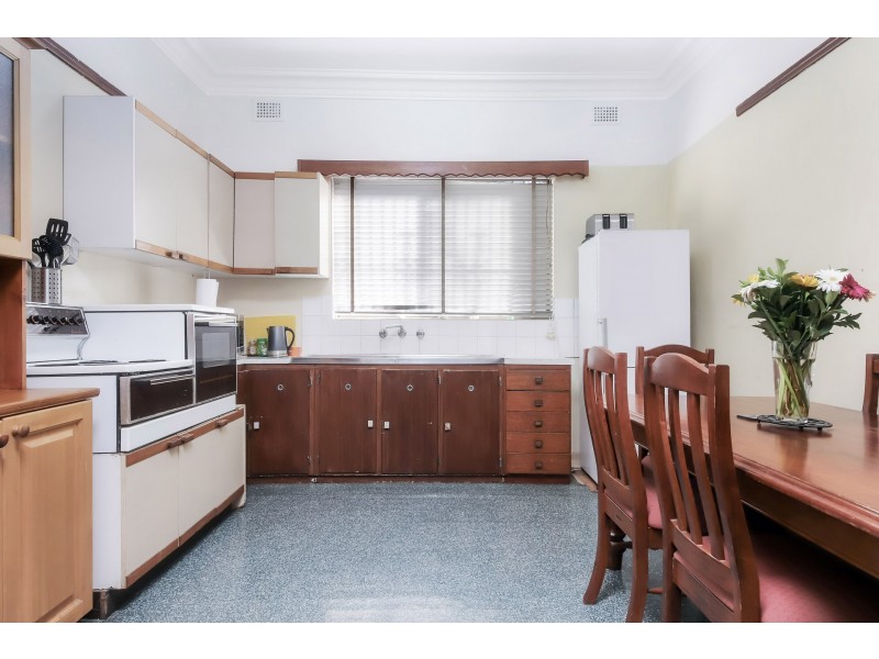 11 Carshalton Street, Croydon NSW 2132