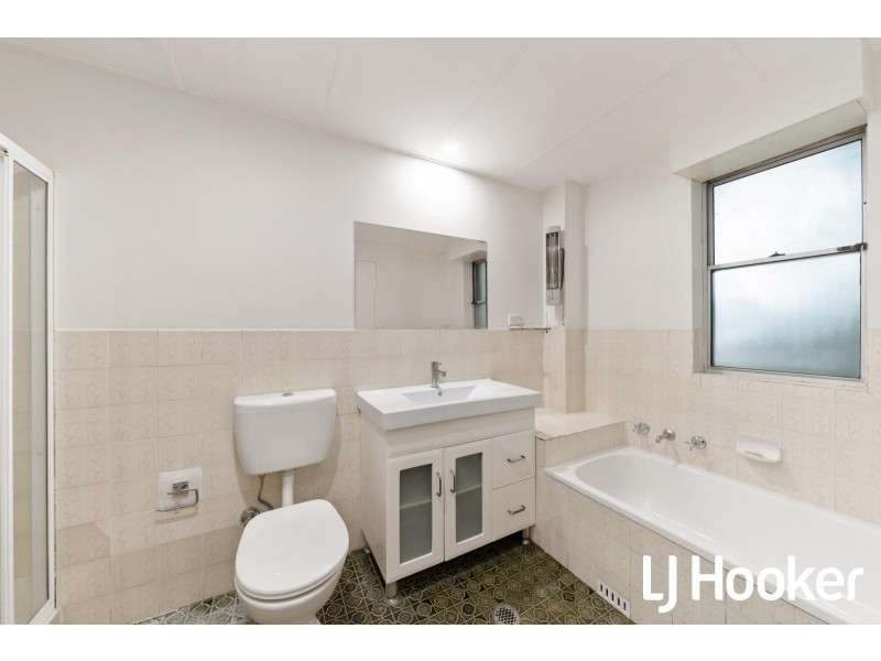 2/24 Caroline Street, Westmead NSW 2145