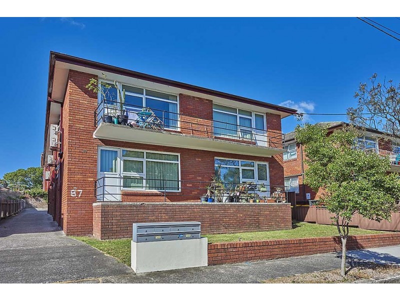 2/85-87 Newington Road, Marrickville NSW 2204