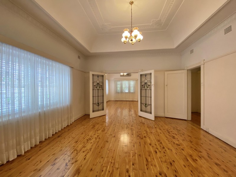 11 Ilfracombe Avenue, Burwood NSW 2134