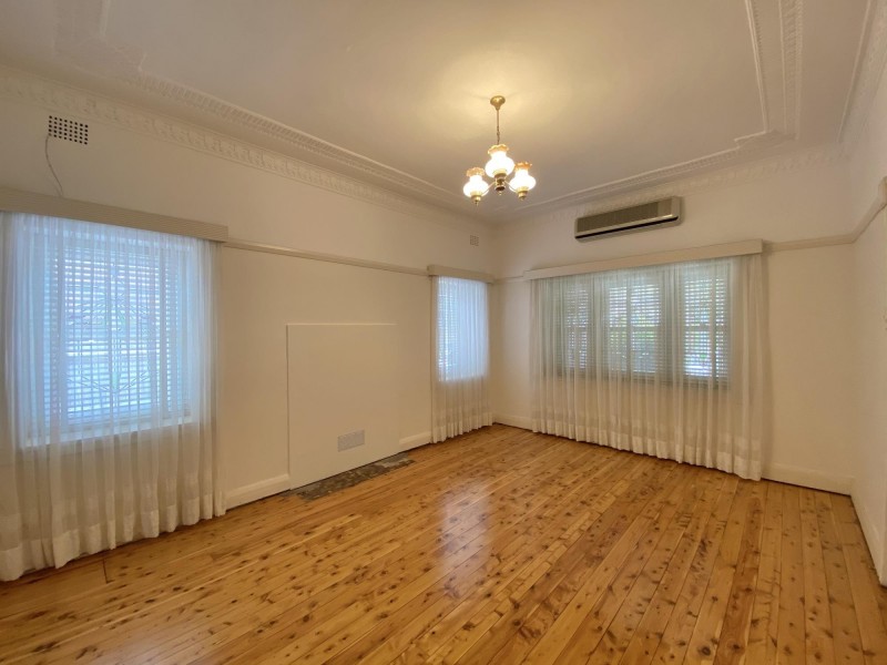 11 Ilfracombe Avenue, Burwood NSW 2134