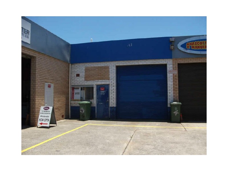 Commercial Lease/18 Commerce Avenue, Warana QLD 4575