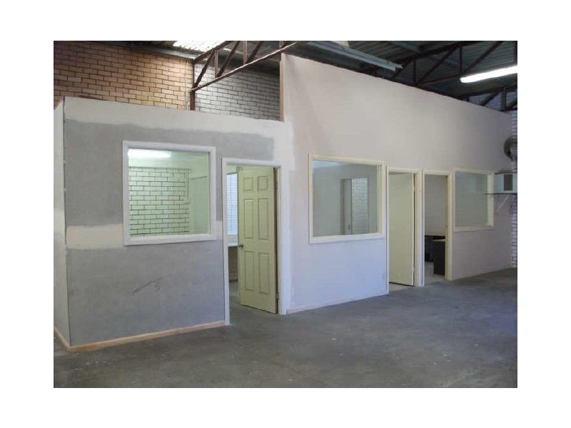Commercial Lease/18 Commerce Avenue, Warana QLD 4575