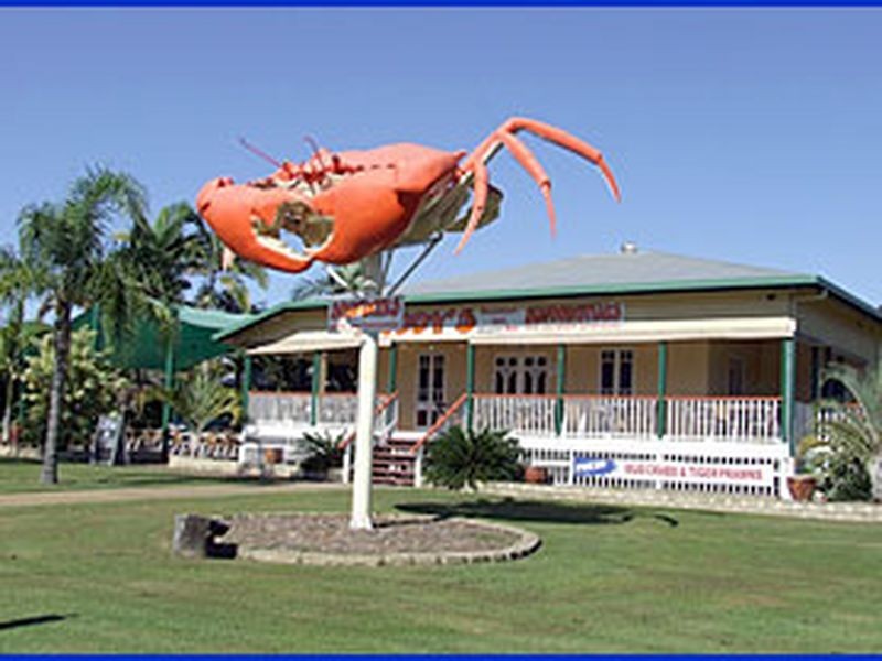 217 – 221 Victoria Street, Cardwell QLD 4849