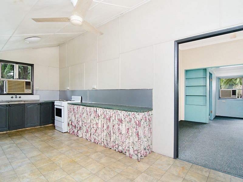 7 Pease Street, Cairns QLD 4870