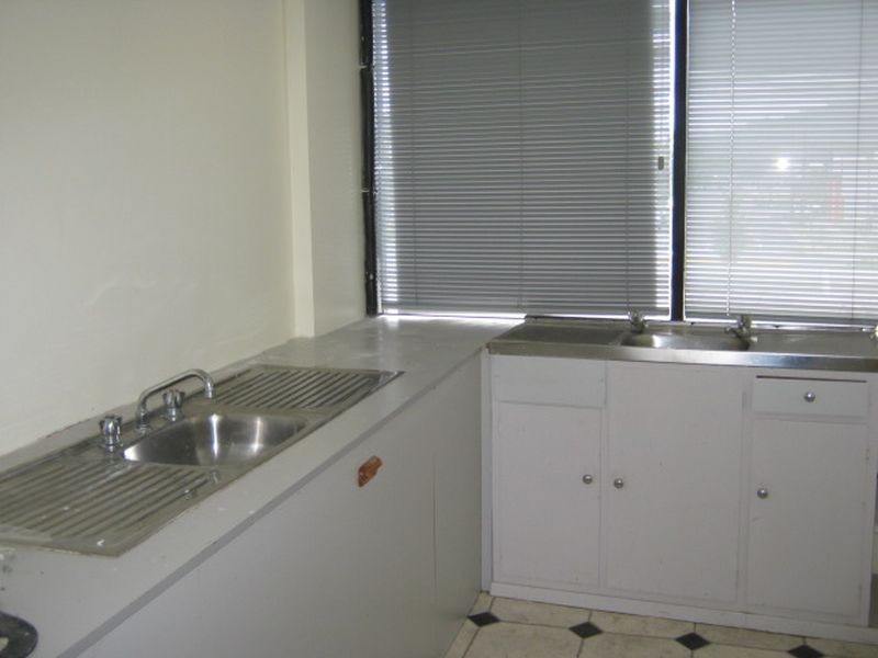 1 Suite 1/185 Mulgrave Road, Cairns QLD 4870