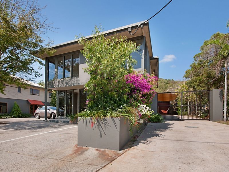 17 Johnston Street, Cairns QLD 4870