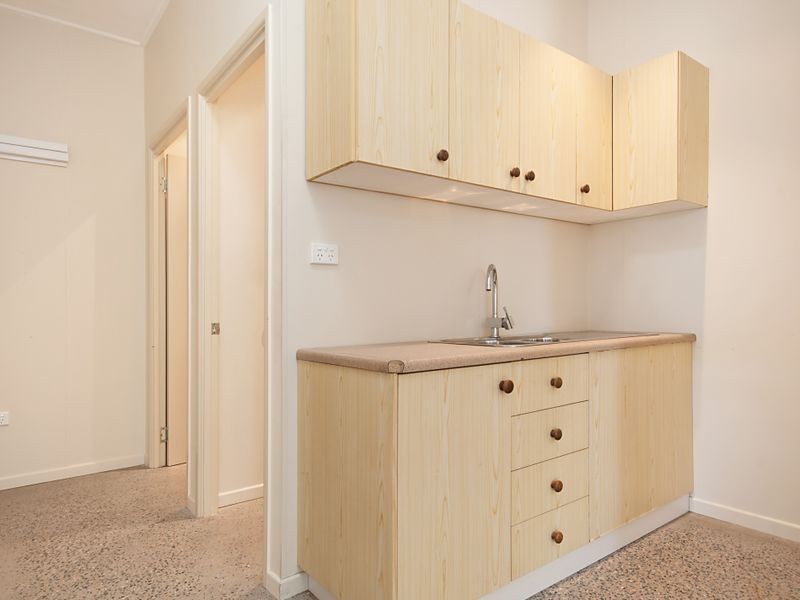17 Johnston Street, Cairns QLD 4870