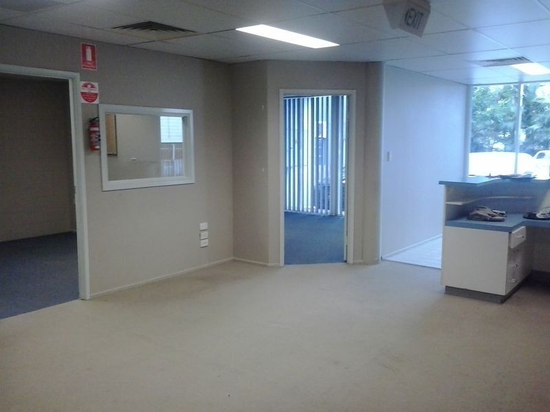 37 Pease Street, Manunda QLD 4870