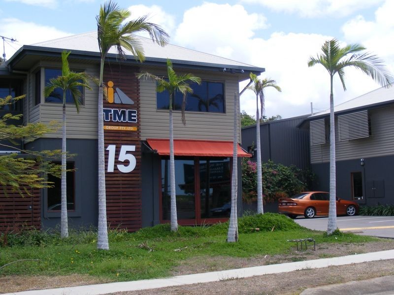 15 – 17 Johnston Street, Stratford QLD 4870