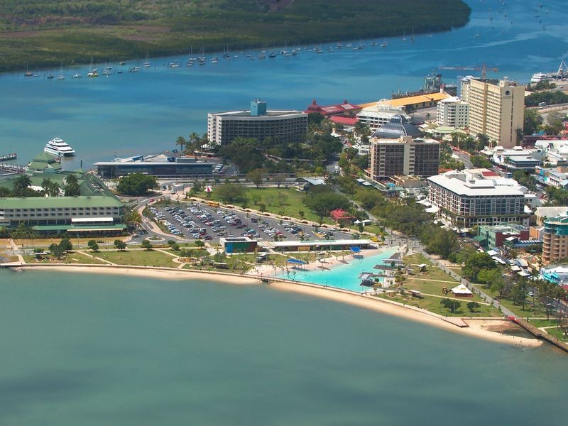 67 Lake Street, Cairns QLD 4870
