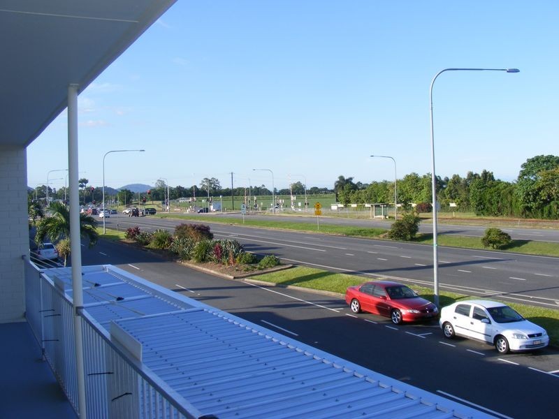 111 Bruce Highway, Edmonton QLD 4869