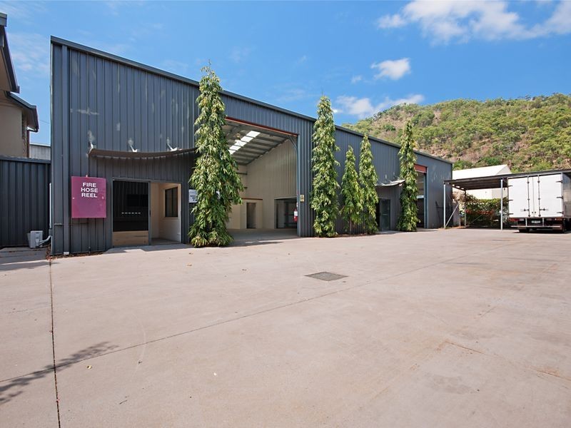 15 Johnston Street, Stratford QLD 4870