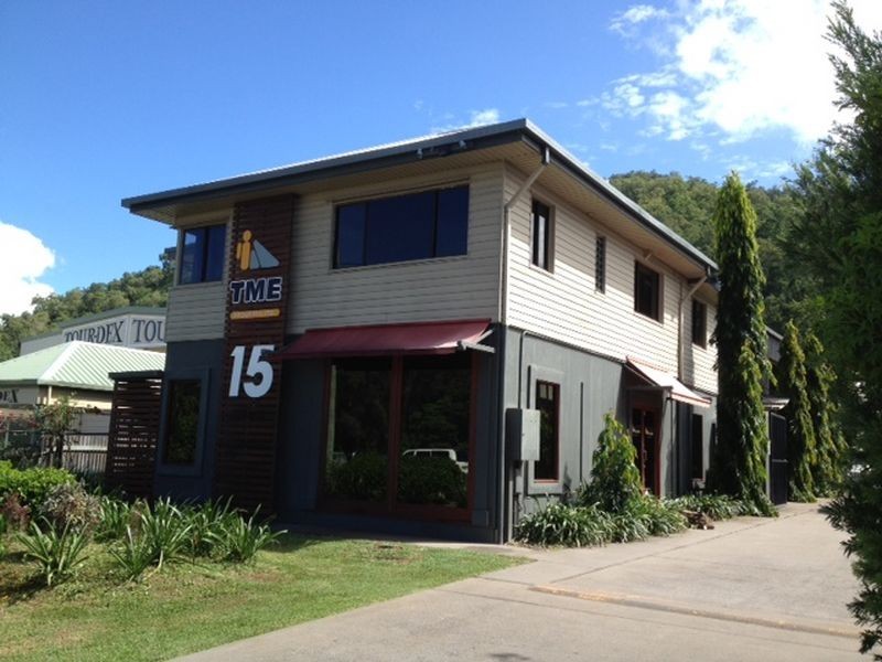 15 Johnston Street, Stratford QLD 4870