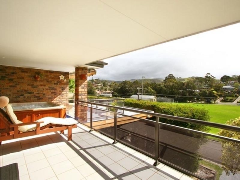 10 Girrawheen Avenue, Kiama NSW 2533