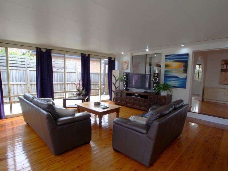 10 Hoskings Crescent, Kiama Downs NSW 2533