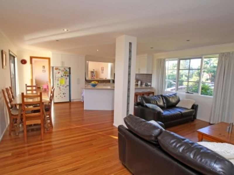 16 Hughes Crescent, Kiama Downs NSW 2533
