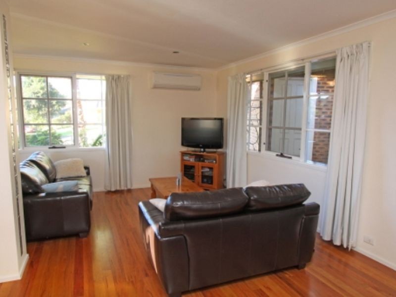 16 Hughes Crescent, Kiama Downs NSW 2533