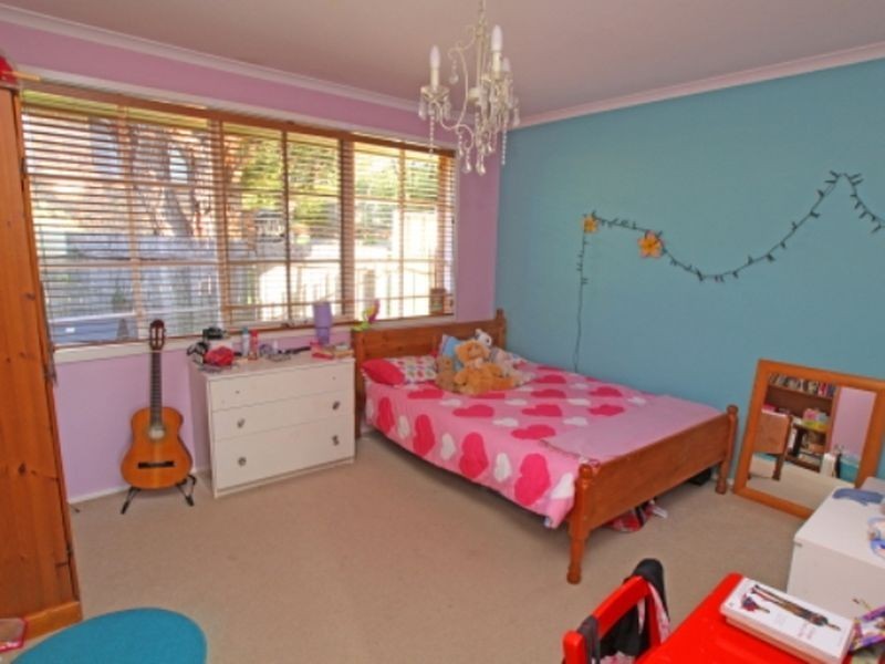 16 Hughes Crescent, Kiama Downs NSW 2533