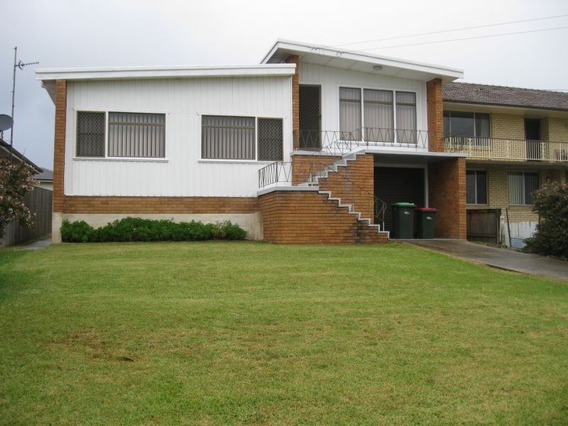 12 Gwinganna Avenue, Kiama NSW 2533