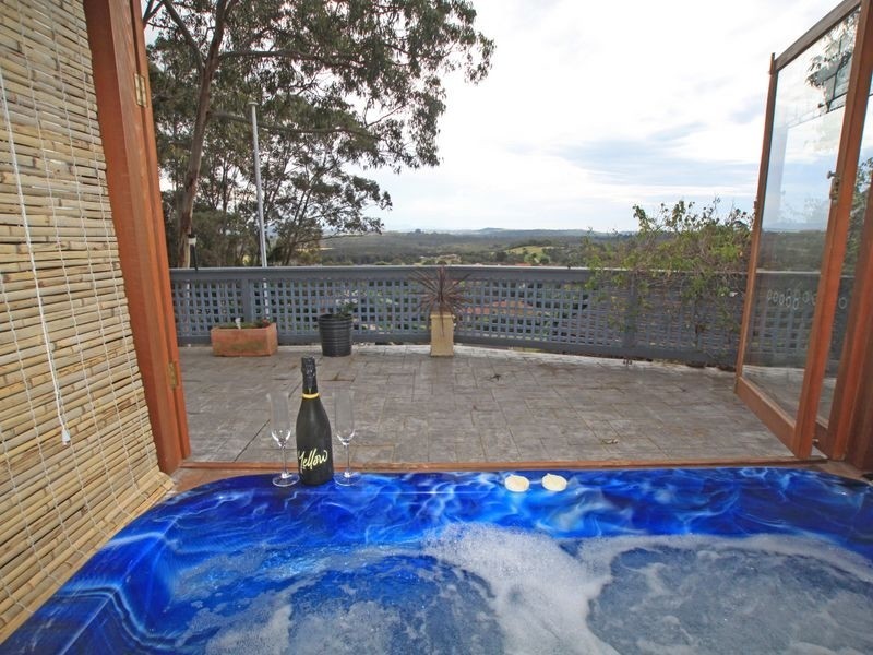 17 Michael Crescent, Kiama Downs NSW 2533
