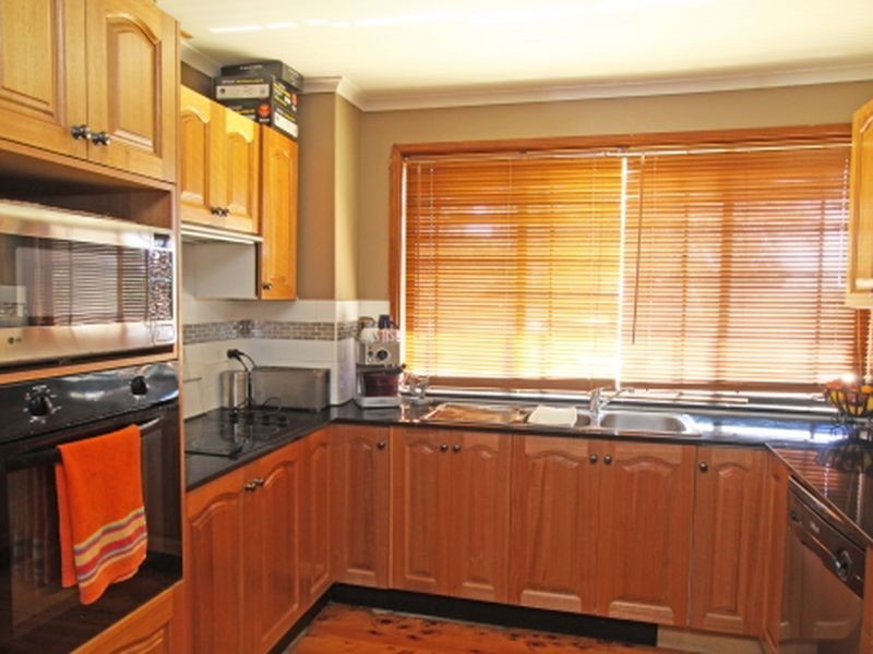 10 Hoskings Crescent, Kiama Downs NSW 2533