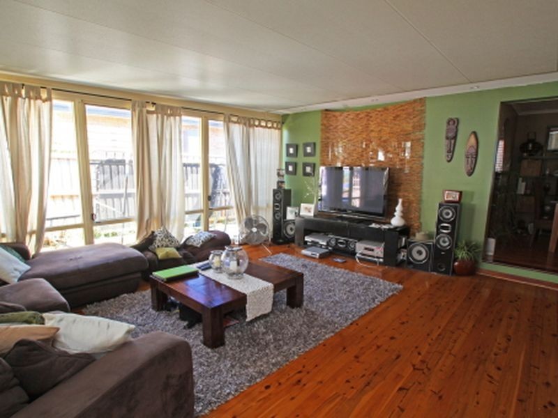 10 Hoskings Crescent, Kiama Downs NSW 2533