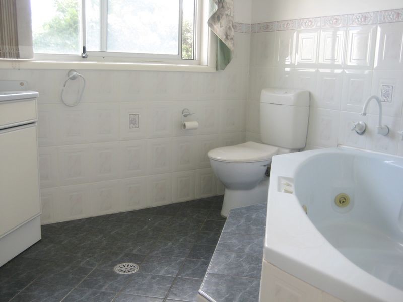 37 Flinders Avenue, Kiama Downs NSW 2533