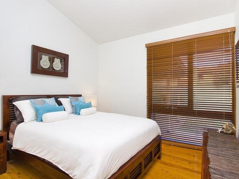 11 Thrower Avenue, Mount Warrigal NSW 2528