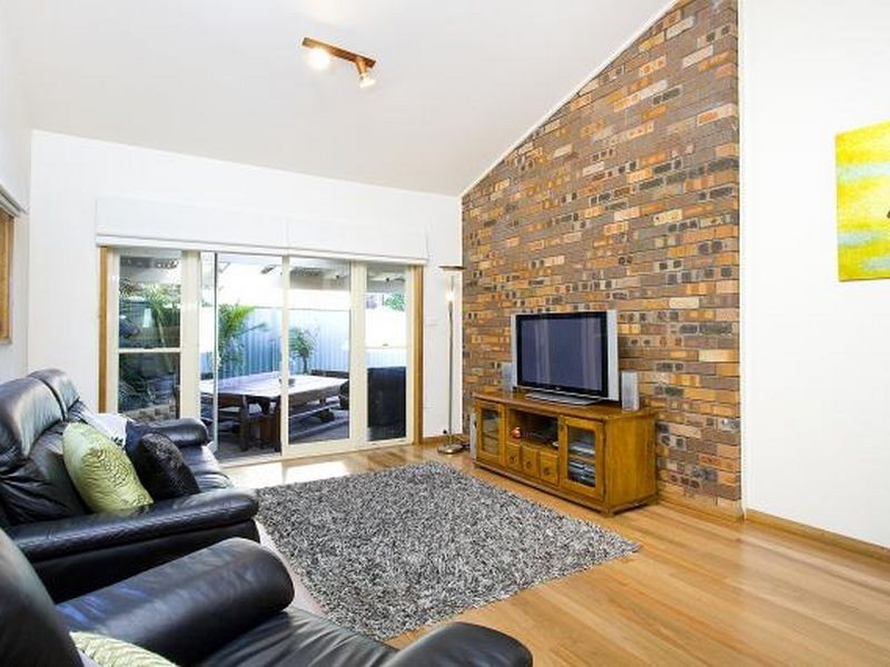 11 Thrower Avenue, Mount Warrigal NSW 2528