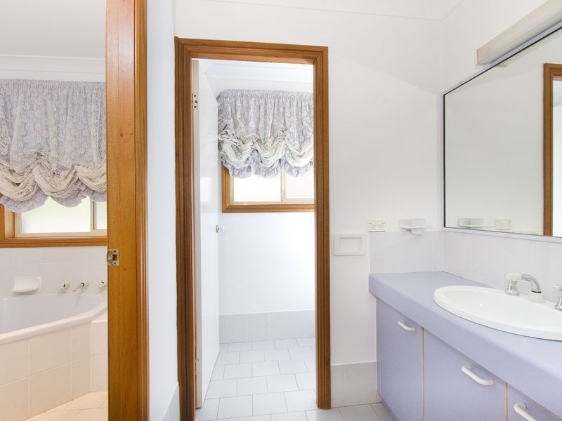 1 Tarrant Avenue, Kiama Downs NSW 2533