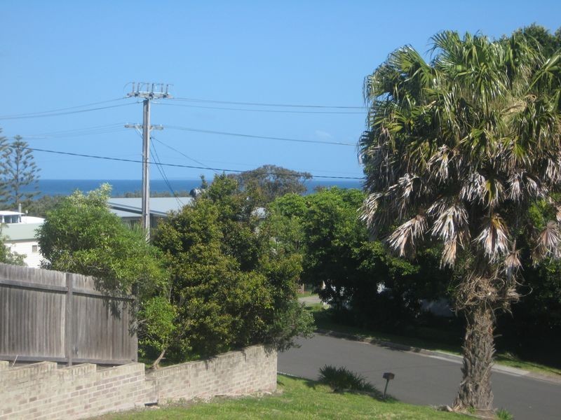 1 Riverleigh Ave, Gerroa NSW 2534