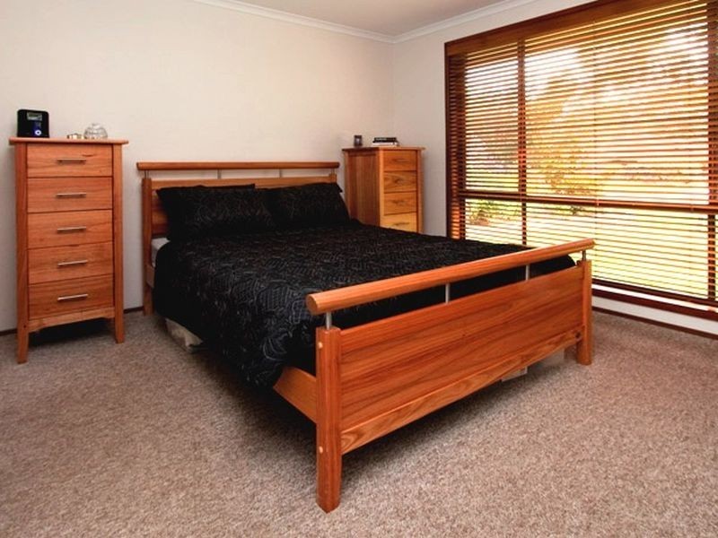 25 Hughes Crescent, Kiama Downs NSW 2533