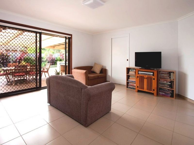 25 Hughes Crescent, Kiama Downs NSW 2533