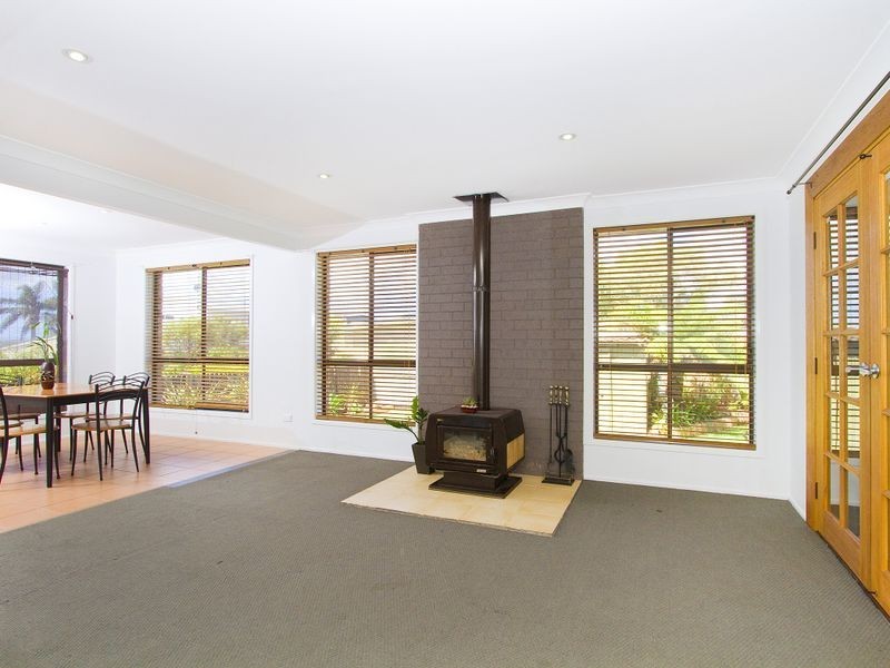 108 Riverside Drive, Kiama Downs NSW 2533