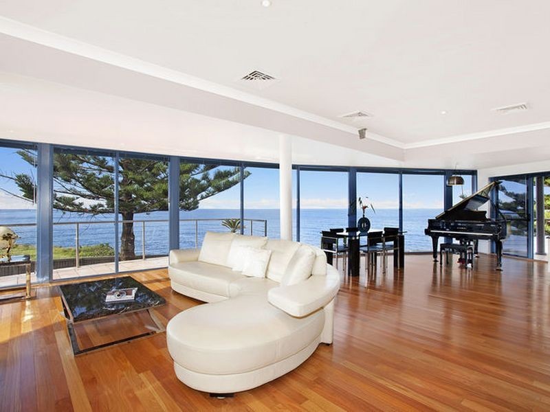 2 Gwinganna Avenue, Kiama NSW 2533